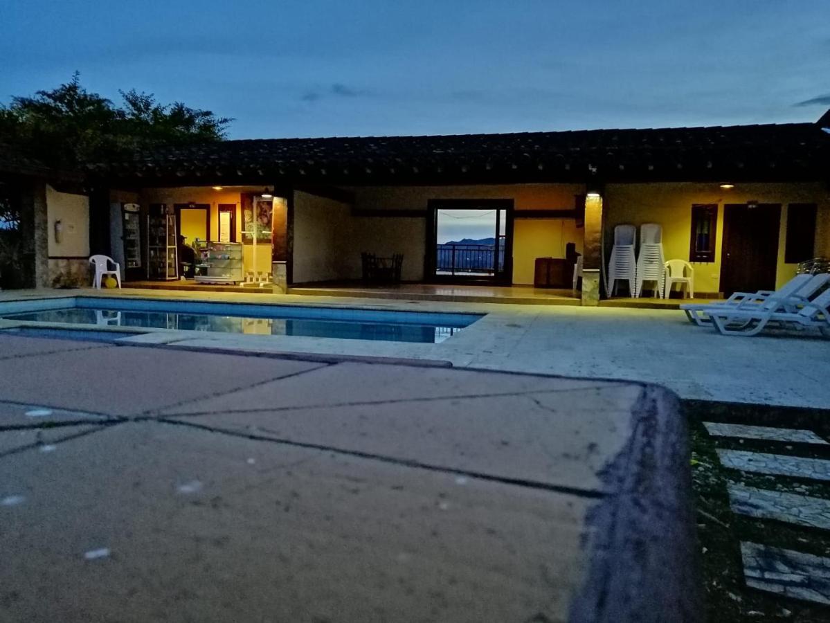 Hostal Hollywood Inn Rionegro Dış mekan fotoğraf