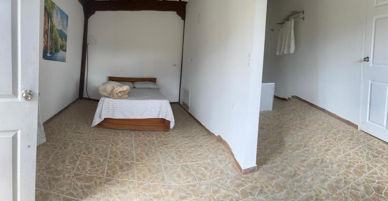 Hostal Hollywood Inn Rionegro Dış mekan fotoğraf