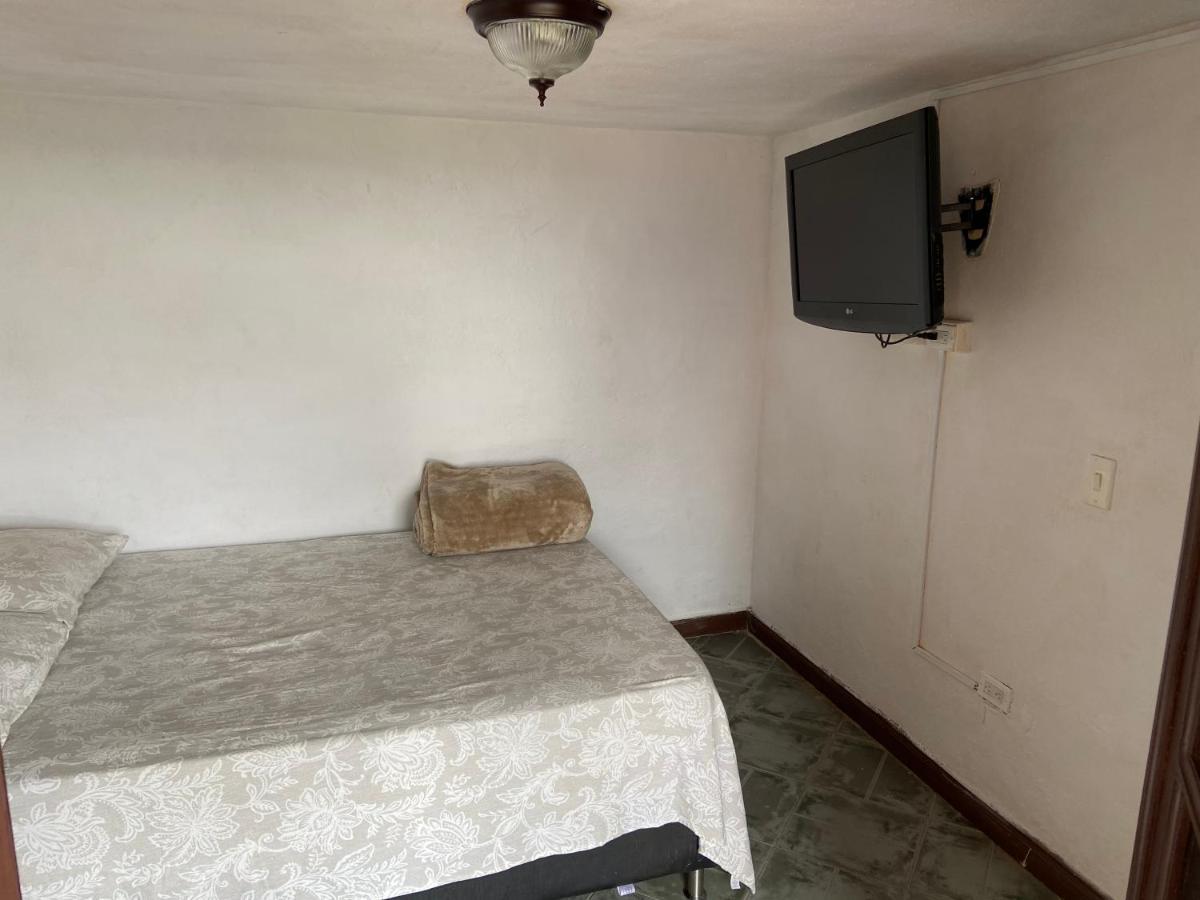 Hostal Hollywood Inn Rionegro Dış mekan fotoğraf